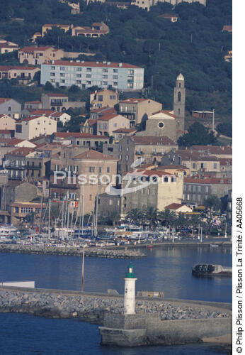 Propriano. - © Philip Plisson / Plisson La Trinité / AA05668 - Nos reportages photos - Ville [Corse]