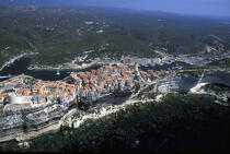 Bonifacio. © Philip Plisson / Plisson La Trinité / AA05697 - Photo Galleries - Aerial shot