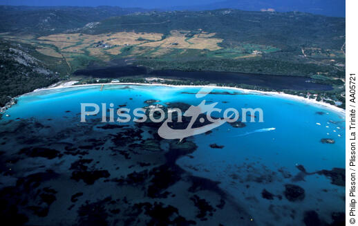 Golfe de Santa Giulia.Sud Est Corse. - © Philip Plisson / Plisson La Trinité / AA05721 - Nos reportages photos - Vue aérienne