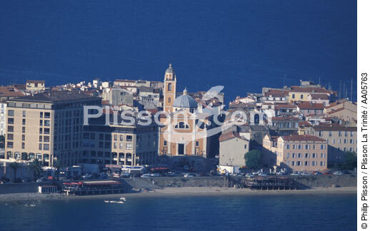 La ville d'Ajaccio. - © Philip Plisson / Plisson La Trinité / AA05763 - Nos reportages photos - Corse