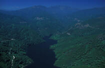 Lac en Corse. © Philip Plisson / Plisson La Trinité / AA05771 - Nos reportages photos - Vue aérienne