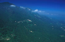 Paysage corse. © Philip Plisson / Plisson La Trinité / AA05773 - Nos reportages photos - Vue aérienne