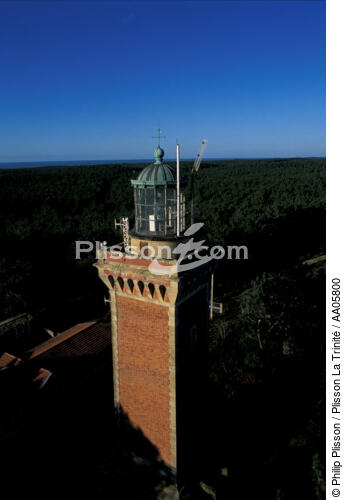 Le phare d'Hourtin. - © Philip Plisson / Plisson La Trinité / AA05800 - Nos reportages photos - Gironde