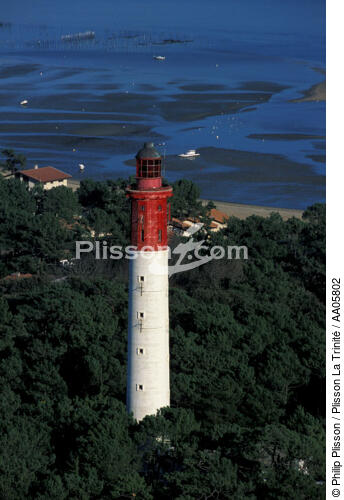 Le phare du Cap Ferret. - © Philip Plisson / Plisson La Trinité / AA05802 - Photo Galleries - Gironde
