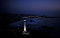 Le phare de Biarritz de nuit. © Philip Plisson / Plisson La Trinité / AA05811 - Photo Galleries - Night