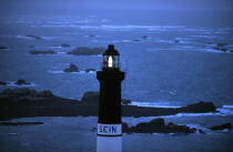 Phare sur Sein. © Philip Plisson / Plisson La Trinité / AA05820 - Photo Galleries - Sein [Lighthouse of]