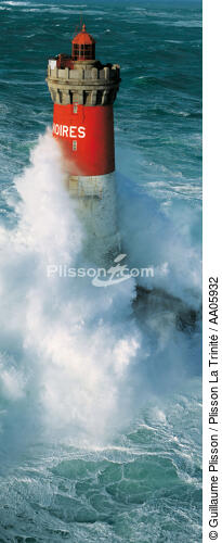 Le phare des Pierres Noires. - © Guillaume Plisson / Plisson La Trinité / AA05932 - Nos reportages photos - Phare [29]