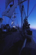 A bord du HMS Rose. © Philip Plisson / Plisson La Trinité / AA06017 - Nos reportages photos - Nuit