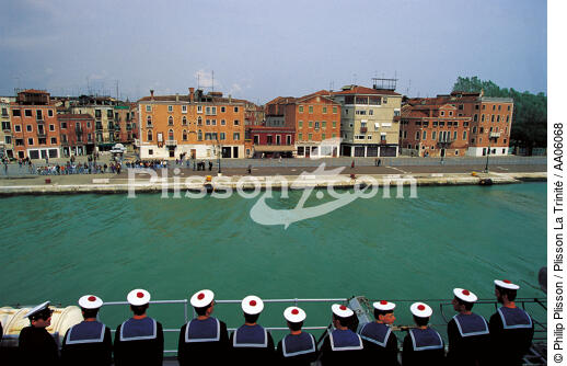 Escale à Venise pour La Royale. - © Philip Plisson / Plisson La Trinité / AA06068 - Nos reportages photos - Marin