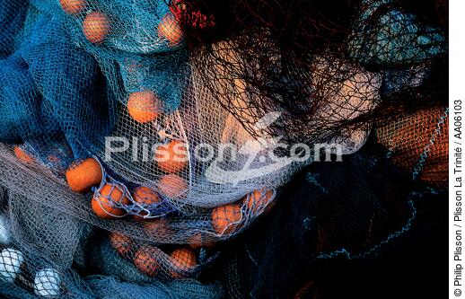 Fishing net. - © Philip Plisson / Plisson La Trinité / AA06103 - Photo Galleries - Fishermen of the world