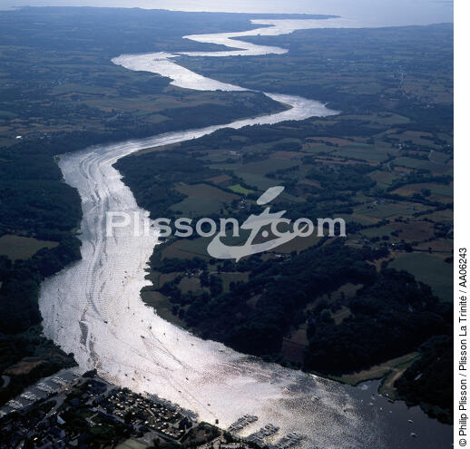 La Vilaine à contre-jour. - © Philip Plisson / Plisson La Trinité / AA06243 - Photo Galleries - Hydrology
