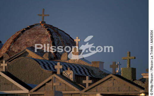 Le cimetière de Bonifacio. - © Philip Plisson / Plisson La Trinité / AA06354 - Nos reportages photos - Bonifacio