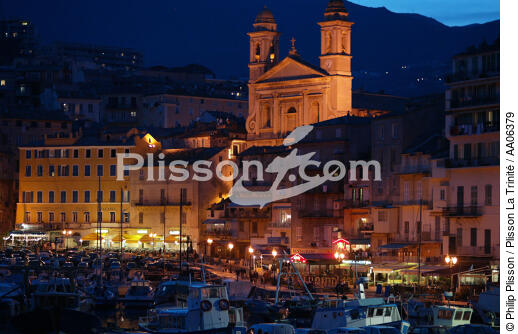 Bastia de nuit. - © Philip Plisson / Plisson La Trinité / AA06379 - Nos reportages photos - Eglise