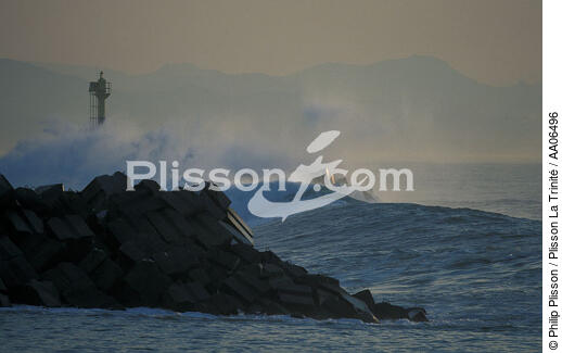 Gros temps sur la côte basque. - © Philip Plisson / Plisson La Trinité / AA06496 - Photo Galleries - Town [64]