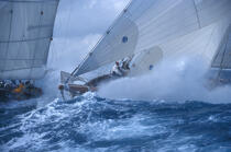 Bord à bord pendant la Nioulargue. © Philip Plisson / Plisson La Trinité / AA06561 - Photo Galleries - Racing