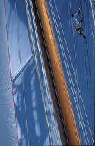 Equipier dans la mâture. © Philip Plisson / Plisson La Trinité / AA06627 - Photo Galleries - Three masts
