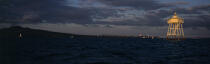 Drôle de phare en baie d'Auckland © Philip Plisson / Plisson La Trinité / AA06663 - Nos reportages photos - Panoramique horizontal
