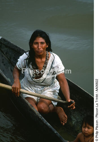 Vénézuelienne sur l'Orénoque. - © Philip Plisson / Plisson La Trinité / AA06822 - Photo Galleries - Woman