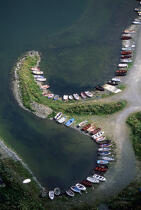 Small boats in the Orkneys. © Philip Plisson / Plisson La Trinité / AA07023 - Photo Galleries - Island [Scot]