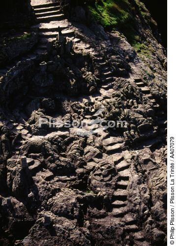 Etranges rochers sculpté à Rothéneuf. - © Philip Plisson / Plisson La Trinité / AA07079 - Photo Galleries - Rothéneuf
