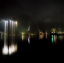 Eclairage dans le port de Saint-Nazaire. © Philip Plisson / Plisson La Trinité / AA07126 - Photo Galleries - Night