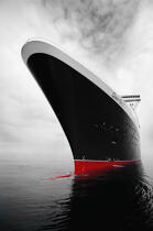 L'étrave du Queen Mary II. © Philip Plisson / Plisson La Trinité / AA07186 - Nos reportages photos - Elément d'un bateau