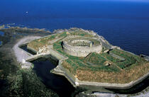 Le fort de l'île Saint-Marcouf. © Philip Plisson / Plisson La Trinité / AA07195 - Photo Galleries - Fort