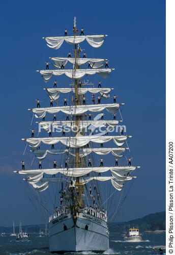 Le Cuauhtemoc pendant l'Armada de Rouen 2003. - © Philip Plisson / Plisson La Trinité / AA07200 - Photo Galleries - Three masts