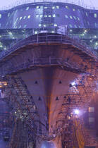 Le Queen Mary II en construction. © Philip Plisson / Plisson La Trinité / AA07167 - Nos reportages photos - Paquebot