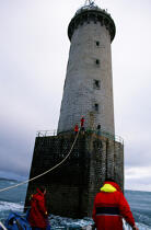Relève de phare sur Kéréon. © Philip Plisson / Plisson La Trinité / AA07222 - Photo Galleries - Lighthouse keeper