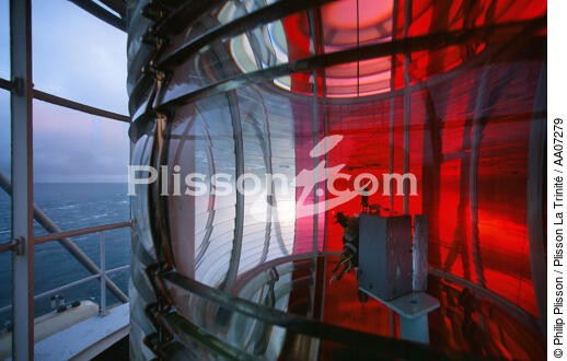 La lentille de Kéréon. - © Philip Plisson / Plisson La Trinité / AA07279 - Nos reportages photos - Intérieur [phare]
