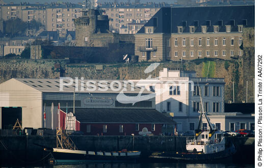 Du coté du port, à Brest. - © Philip Plisson / Plisson La Trinité / AA07292 - Nos reportages photos - Brest