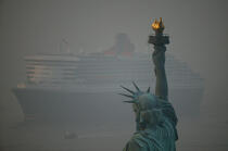 Arrivée du Queen Mary II à New-York. © Guillaume Plisson / Plisson La Trinité / AA07638 - Nos reportages photos - New York