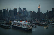 Départ du Queen Mary II de New-York. © Philip Plisson / Plisson La Trinité / AA07644 - Nos reportages photos - New York