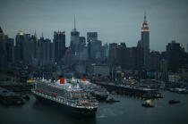 Départ du Queen Mary II de New-York. © Philip Plisson / Plisson La Trinité / AA07645 - Nos reportages photos - New York