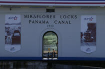 Ecluse sur le canal de Panama. © Philip Plisson / Pêcheur d’Images / AA07918 - Nos reportages photos - Le canal de Panama