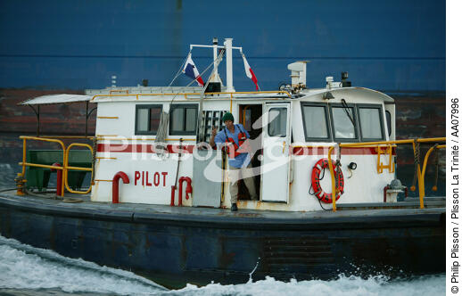 Bateau pilote dans le port de Colon. - © Philip Plisson / Plisson La Trinité / AA07996 - Nos reportages photos - Colon