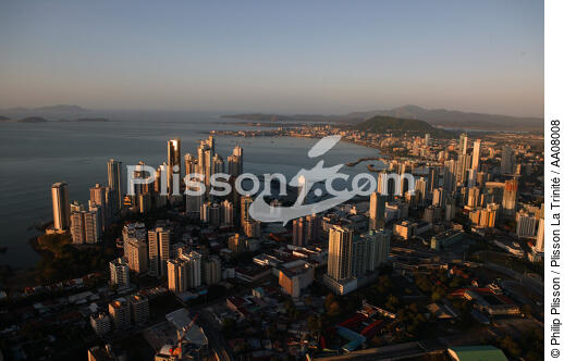 Panama City. - © Philip Plisson / Plisson La Trinité / AA08008 - Nos reportages photos - Panama City