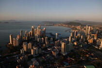 Panama City. © Philip Plisson / Pêcheur d’Images / AA08008 - Photo Galleries - Panama Canal