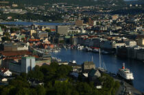 Bergen. © Philip Plisson / Plisson La Trinité / AA08149 - Nos reportages photos - Port