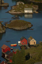 Maisons proche de Bergen. © Philip Plisson / Plisson La Trinité / AA08163 - Photo Galleries - Small boat