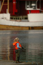 Partie de pêche aux Lofoten. © Philip Plisson / Plisson La Trinité / AA08195 - Nos reportages photos - Enfant