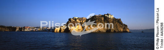 L'île de Procida en Baie de Naples. - © Philip Plisson / Plisson La Trinité / AA08288 - Photo Galleries - Island [It]