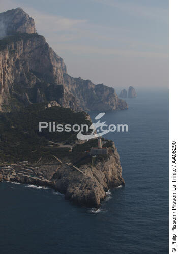 L'île de Capri. - © Philip Plisson / Plisson La Trinité / AA08290 - Nos reportages photos - Ile [It]
