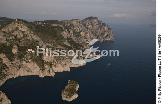 L'île de Capri. - © Philip Plisson / Plisson La Trinité / AA08299 - Photo Galleries - Island [It]