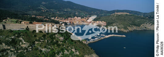 Port'Ercole sur la côte italienne. - © Philip Plisson / Plisson La Trinité / AA08328 - Nos reportages photos - Ville [It]