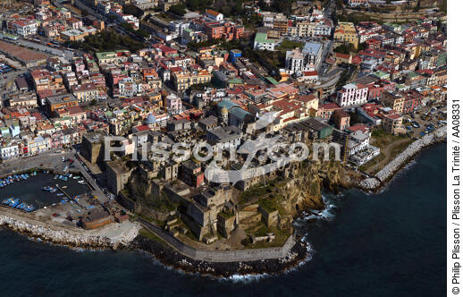 Naples. - © Philip Plisson / Plisson La Trinité / AA08331 - Photo Galleries - Italy