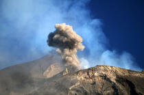 Le volcan Stromboli. © Philip Plisson / Plisson La Trinité / AA08389 - Nos reportages photos - Paysage intérieur