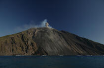 Le volcan Stromboli. © Philip Plisson / Plisson La Trinité / AA08395 - Nos reportages photos - Paysage intérieur