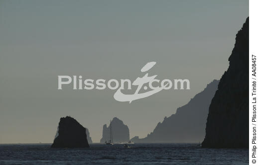 Le Golfe de Salerne. - © Philip Plisson / Plisson La Trinité / AA08457 - Nos reportages photos - Cadrage